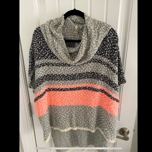 Caul neck sweater - Picture 1 of 1